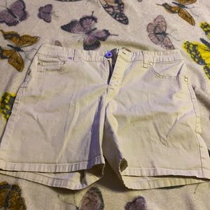 Bandolino Shorts